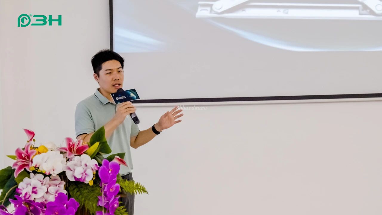 3H أجهزة البناء 6