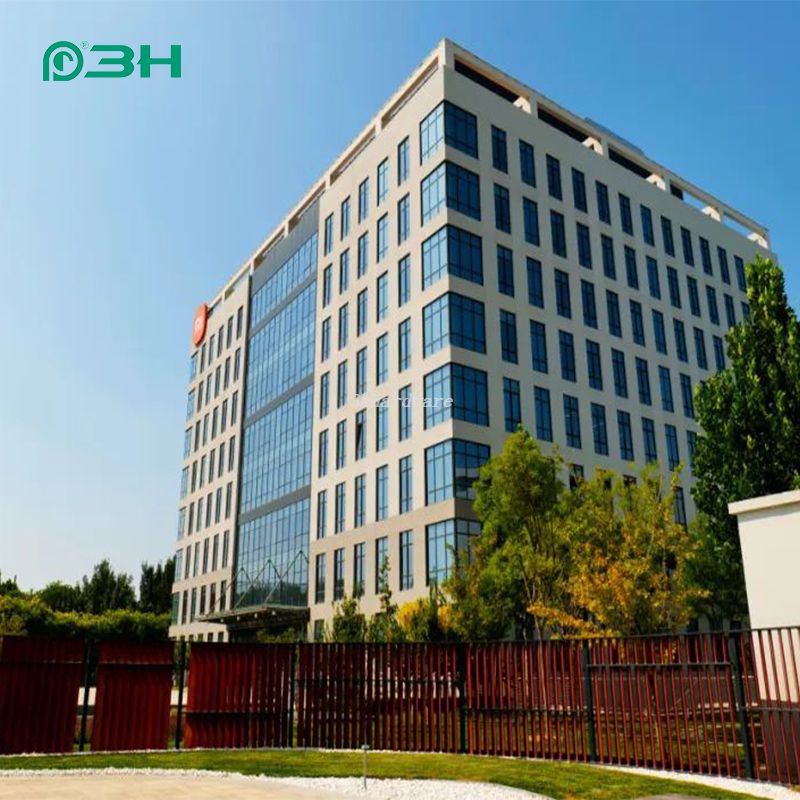 نافذة مفتوحة للخارج 