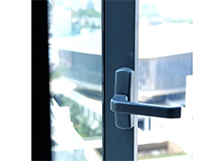 ماذا تفعل عندما تصبح مقابض الأبواب والنوافذ فضفاضة؟ حلول سهلة لحل سريع!